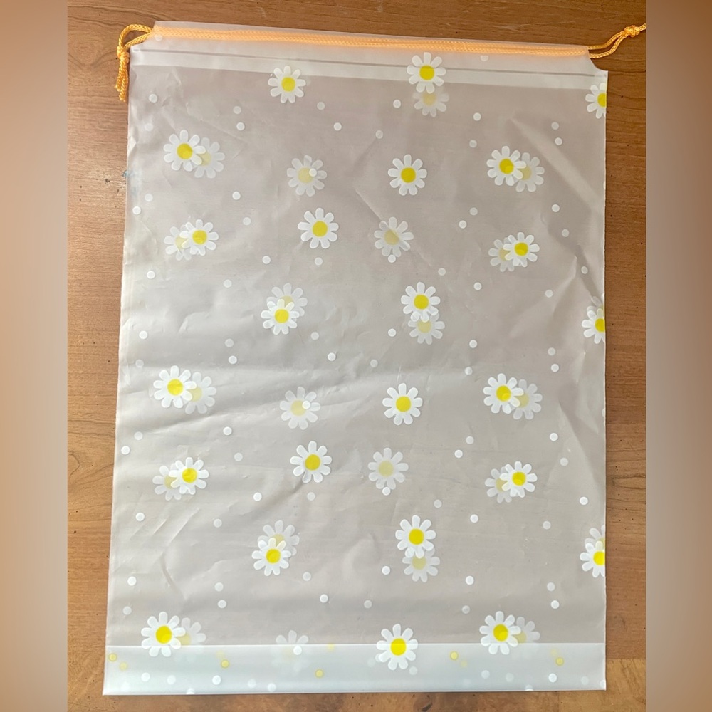 ⭐️NEW⭐️ Reusable plastic silicone drawstring travel bags